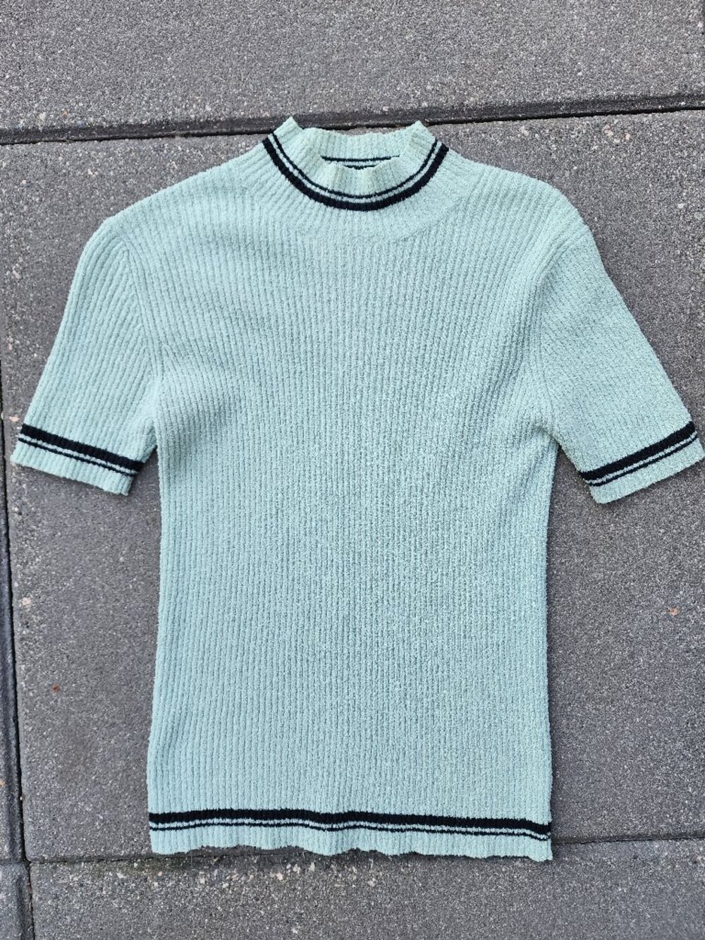 Gap 90s ribbed mock neck top